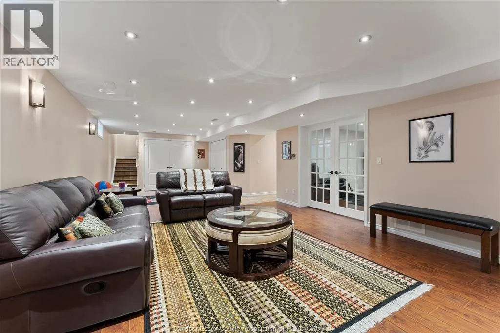 523 GOLFVIEW