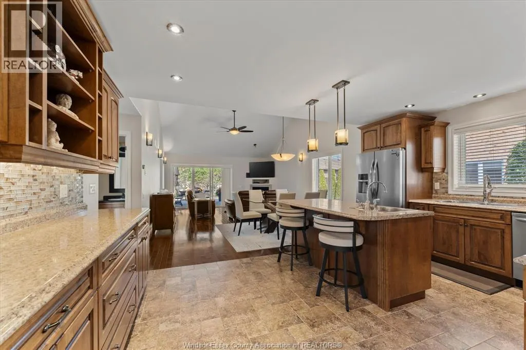 523 GOLFVIEW