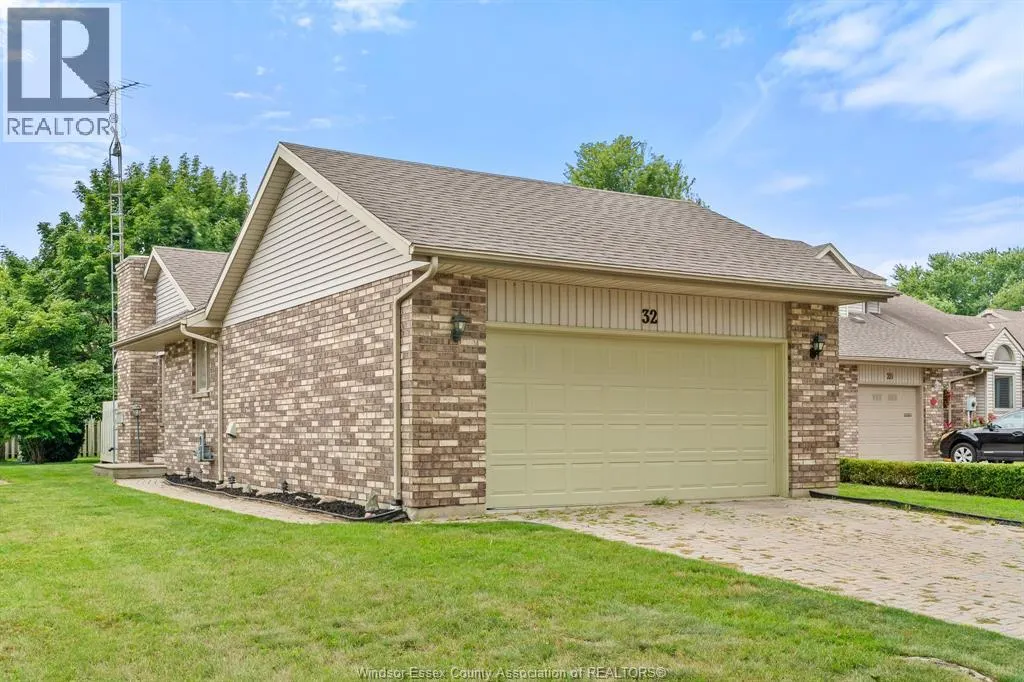 32 Cheyenne CRESCENT