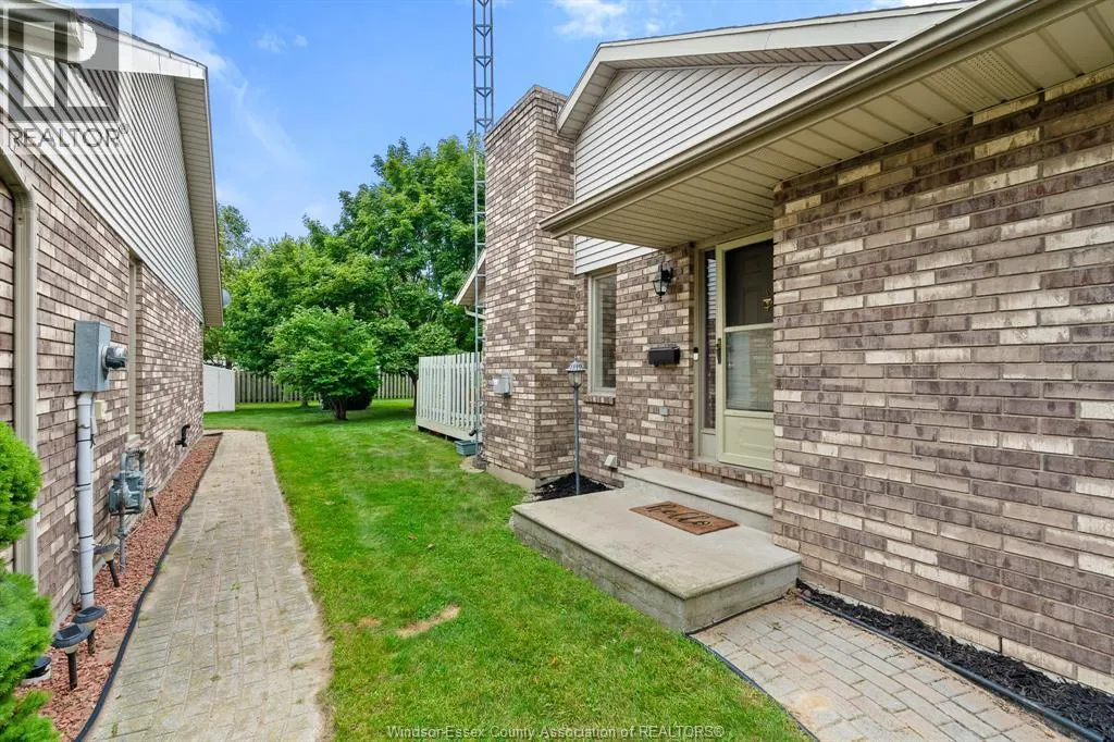 32 Cheyenne CRESCENT