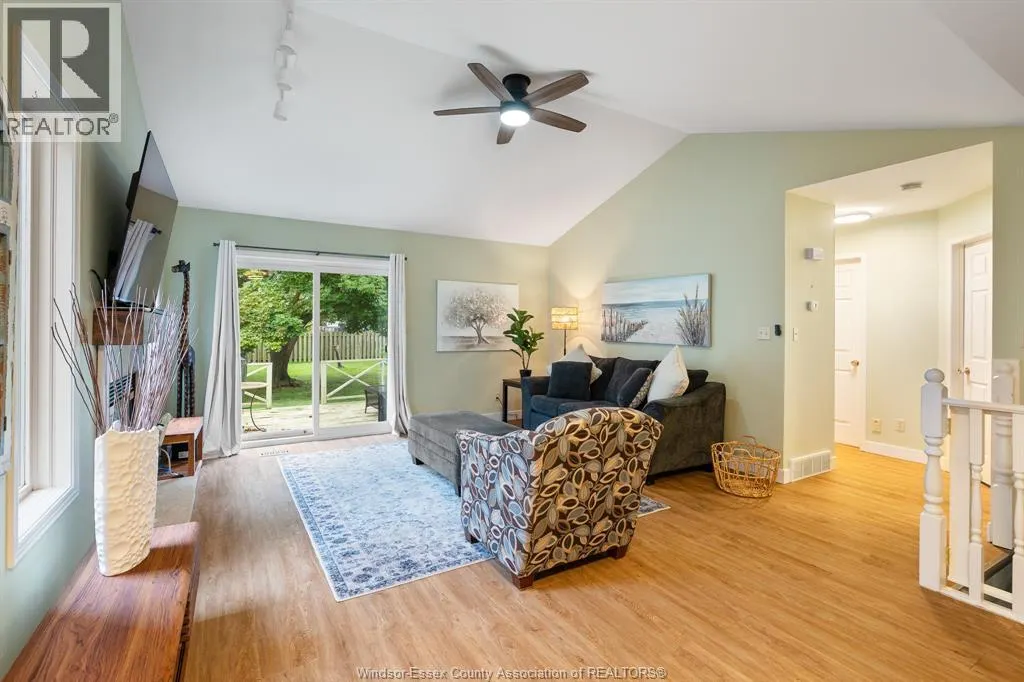 32 Cheyenne CRESCENT