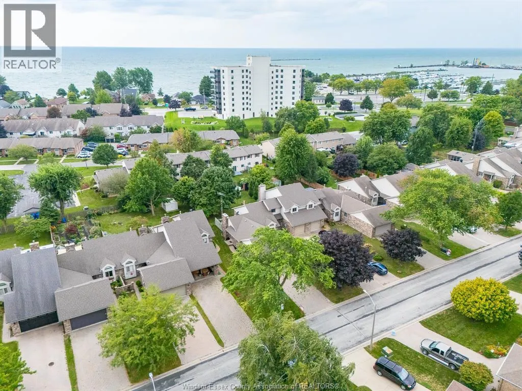 32 Cheyenne CRESCENT