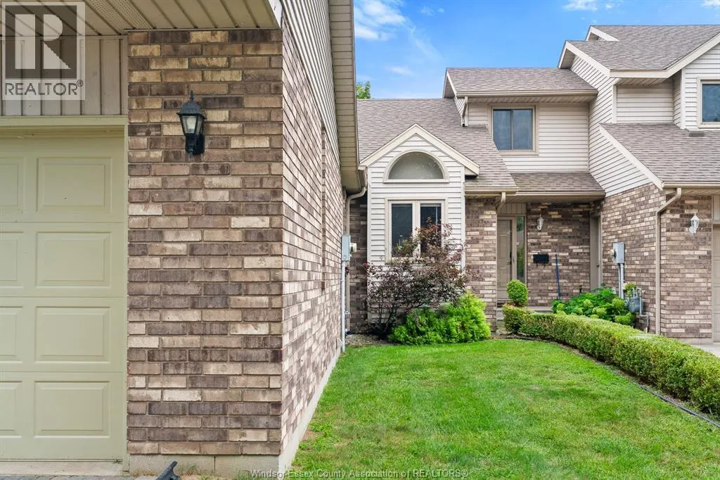 32 Cheyenne CRESCENT