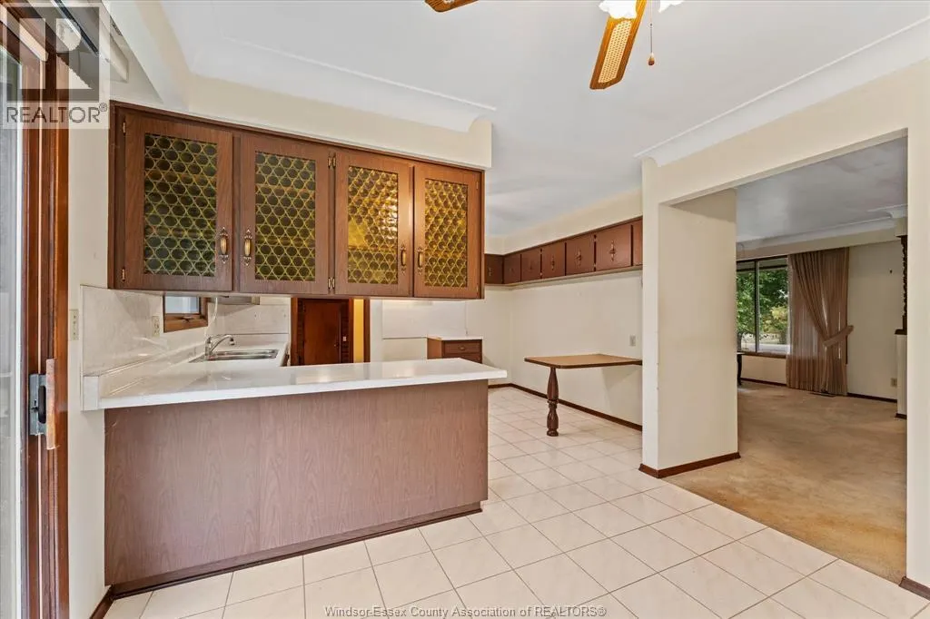8605 SNAKE LANE