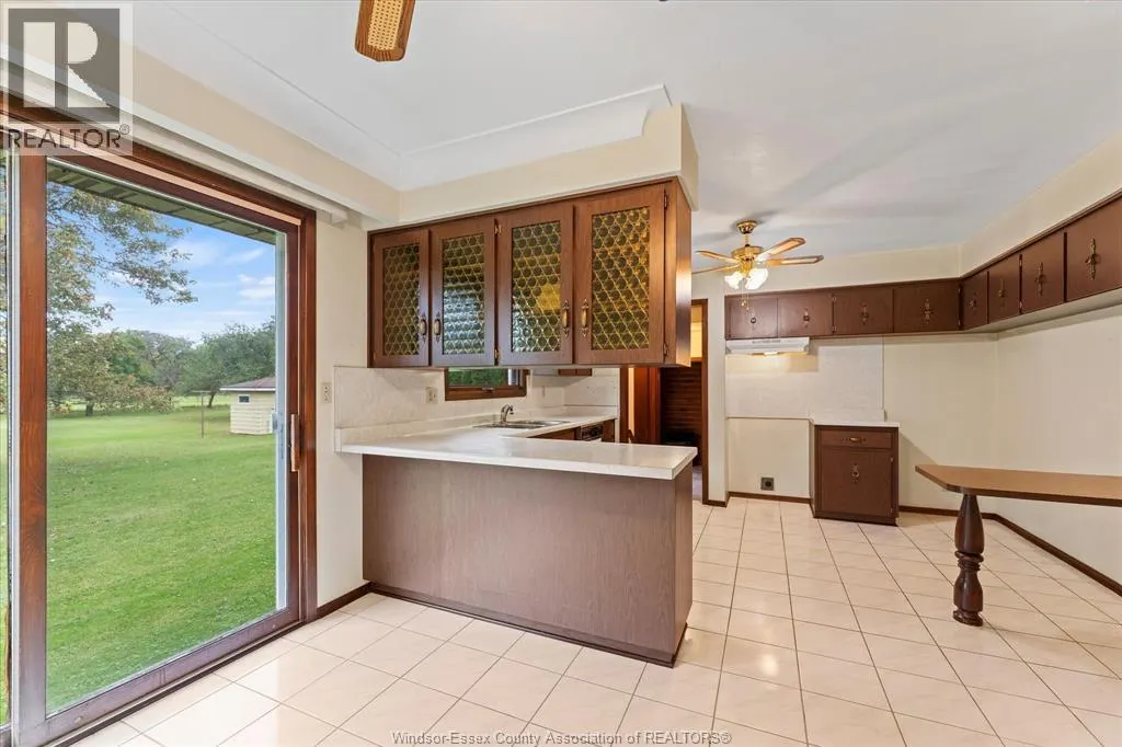 8605 SNAKE LANE