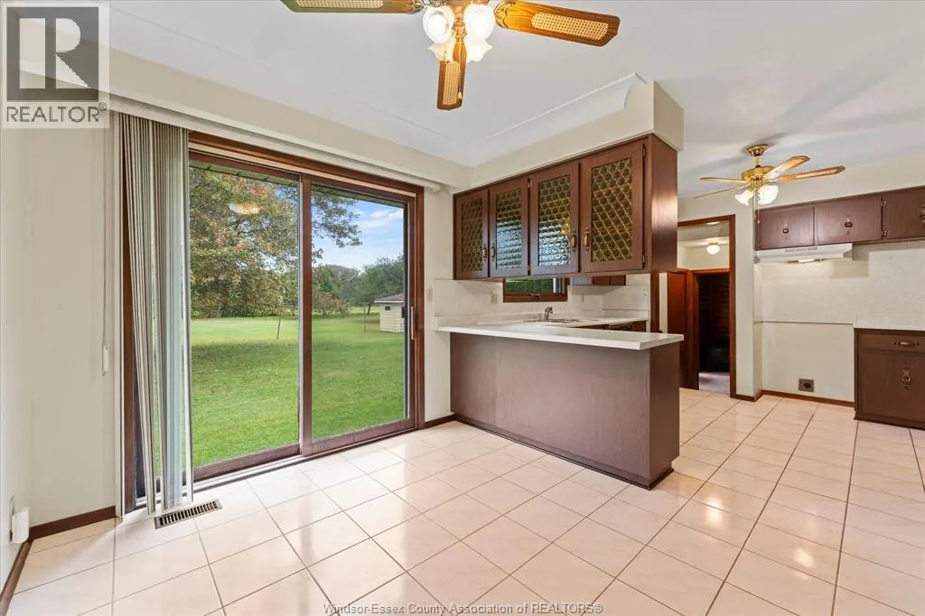 8605 SNAKE LANE