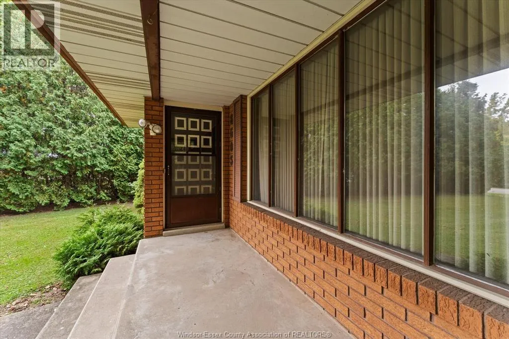 8605 SNAKE LANE