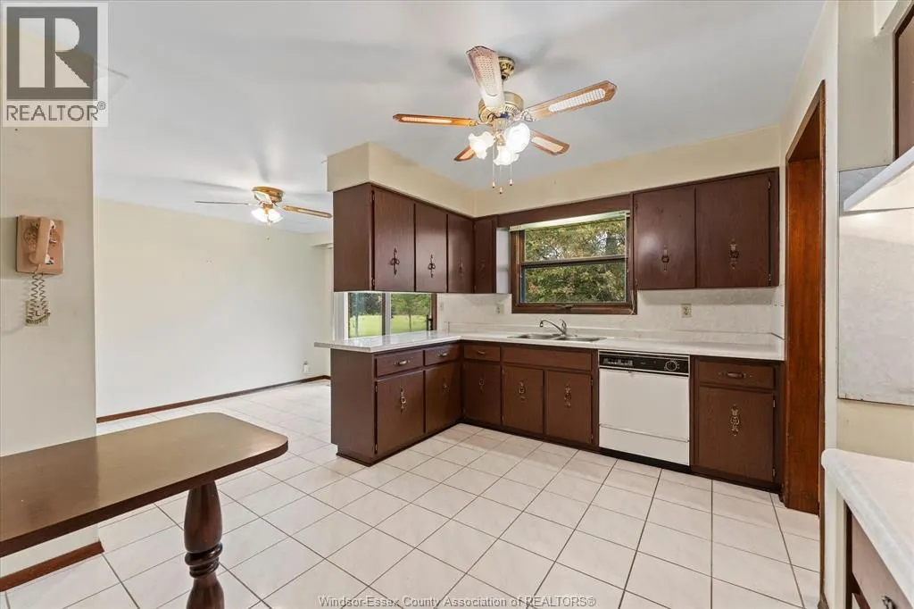8605 SNAKE LANE