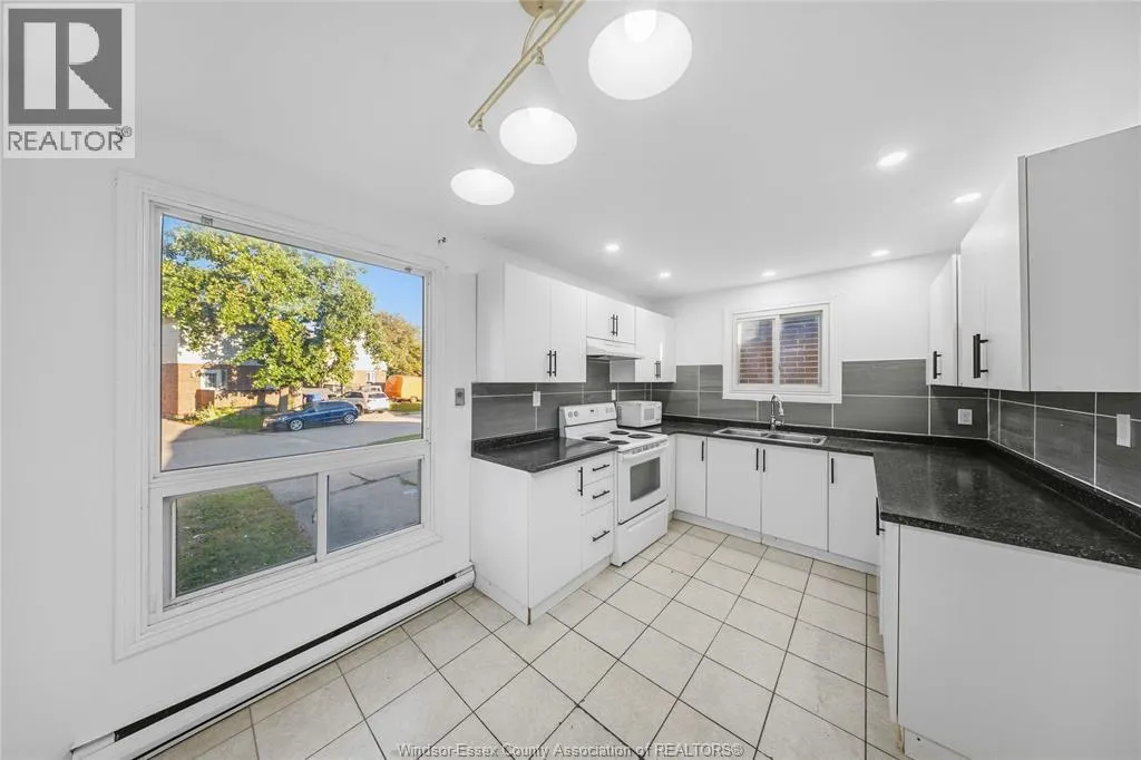 1341 ARNCLIFFE PL