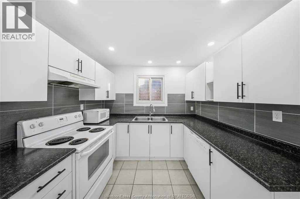 1341 ARNCLIFFE PL