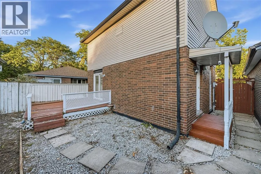 1341 ARNCLIFFE PL