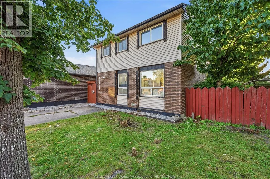 1341 ARNCLIFFE PL