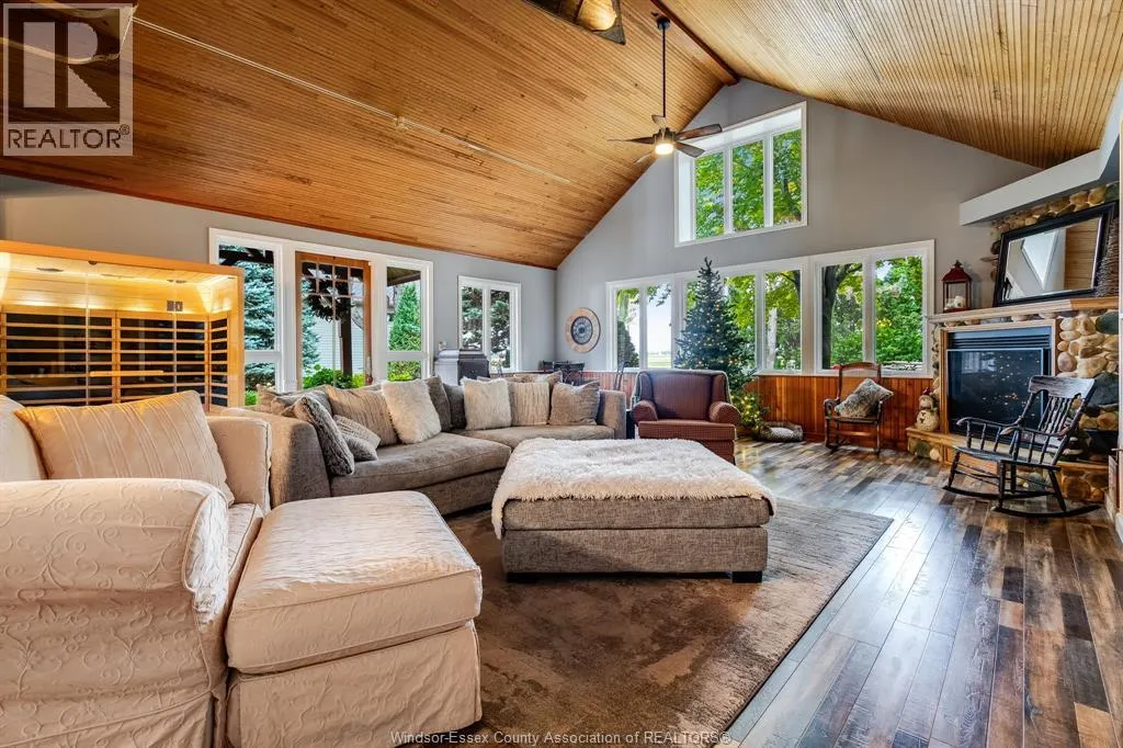 1568 Gore ROAD