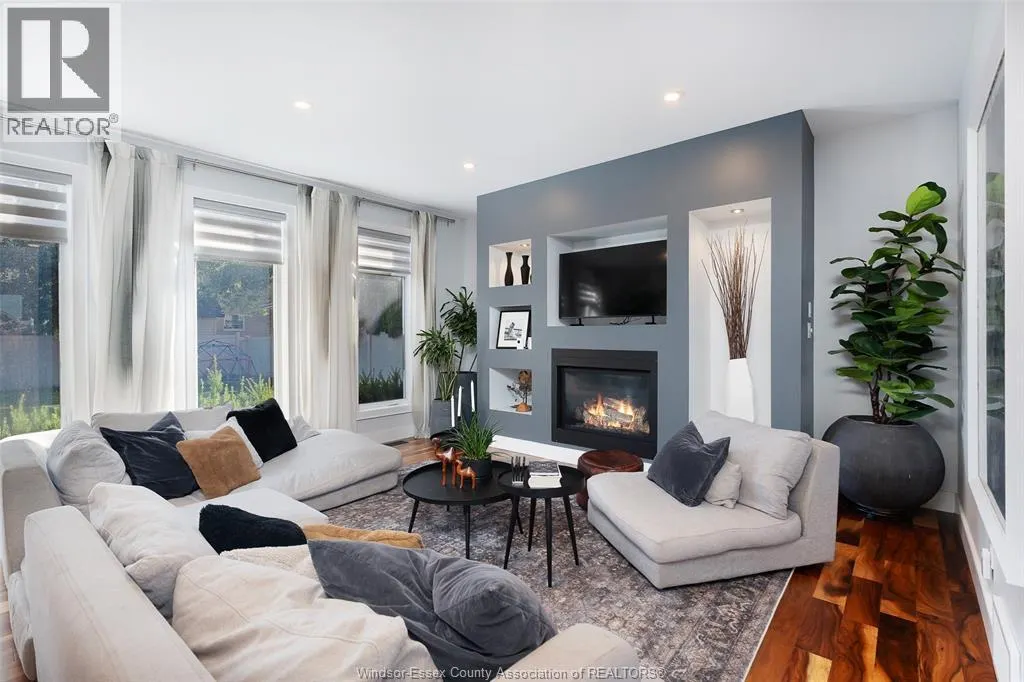 1083 REGENCY