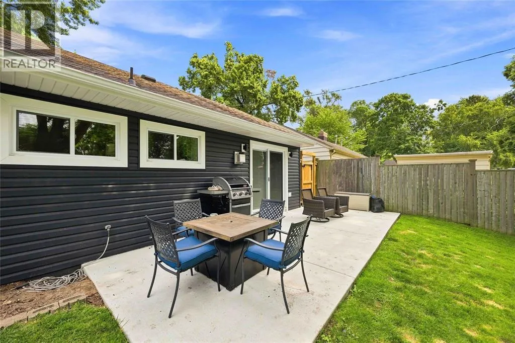 887 MCCAW STREET