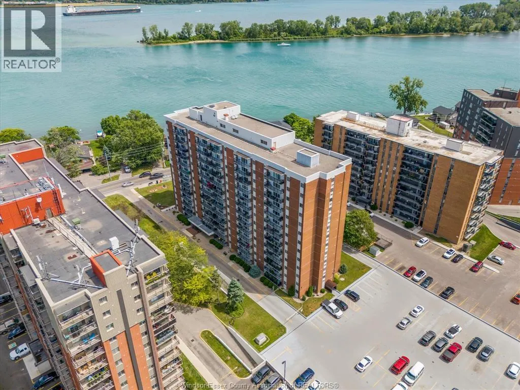 8591 Riverside DRIVE East Unit# 702