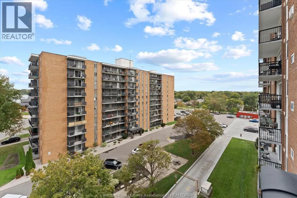 8591 Riverside DRIVE East Unit# 702