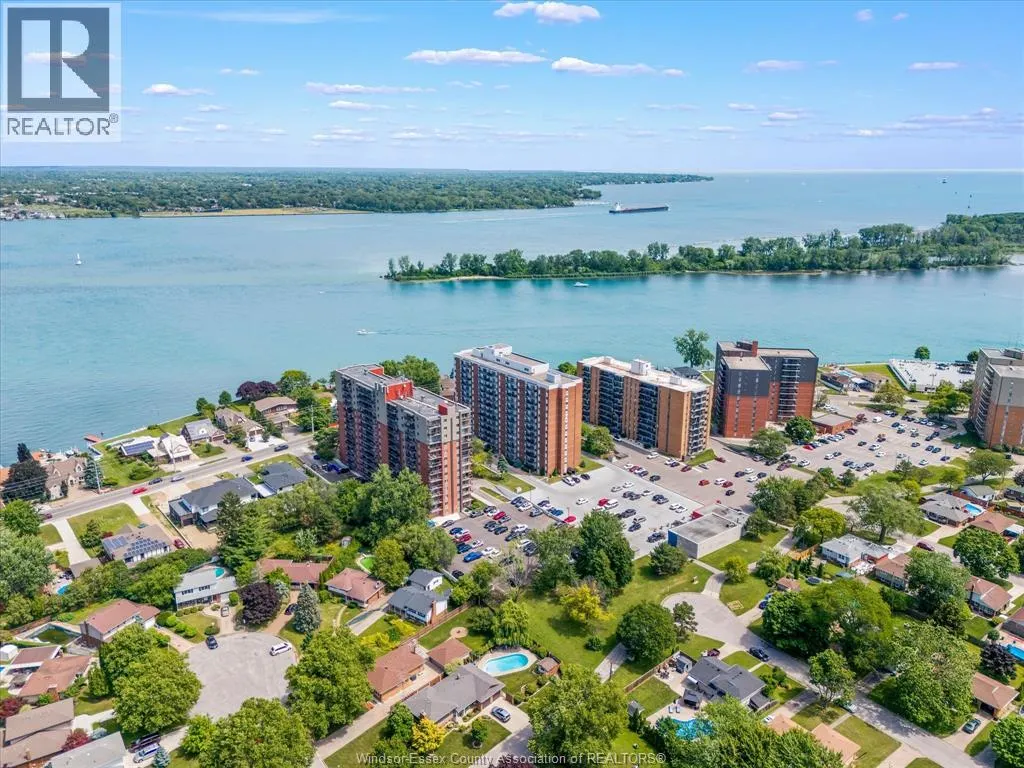 8591 Riverside DRIVE East Unit# 702