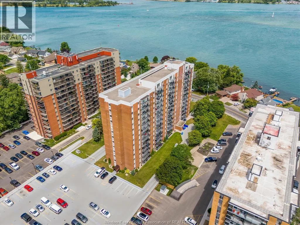 8591 Riverside DRIVE East Unit# 702