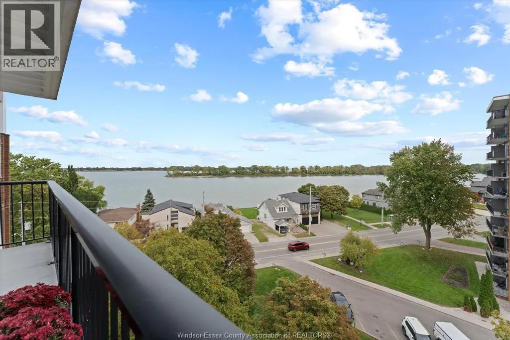 8591 Riverside DRIVE East Unit# 702