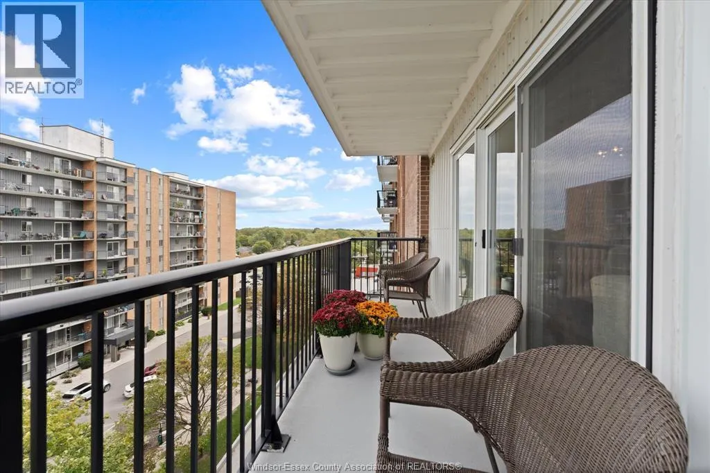 8591 Riverside DRIVE East Unit# 702