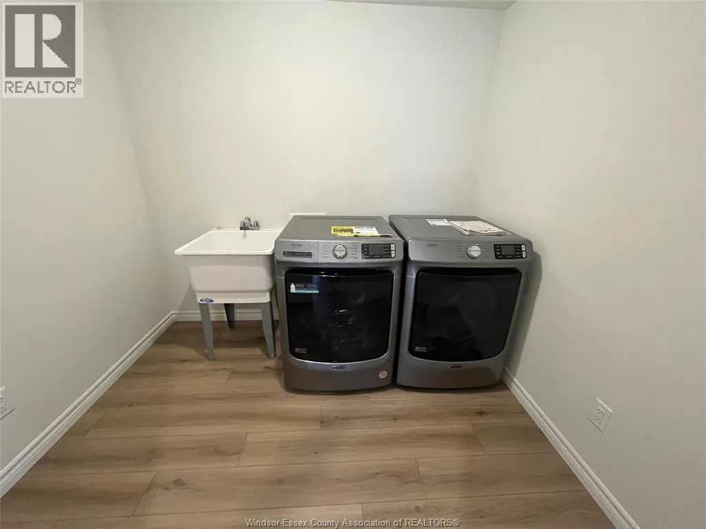 392 HEMLOCK LANE Unit# UPPER