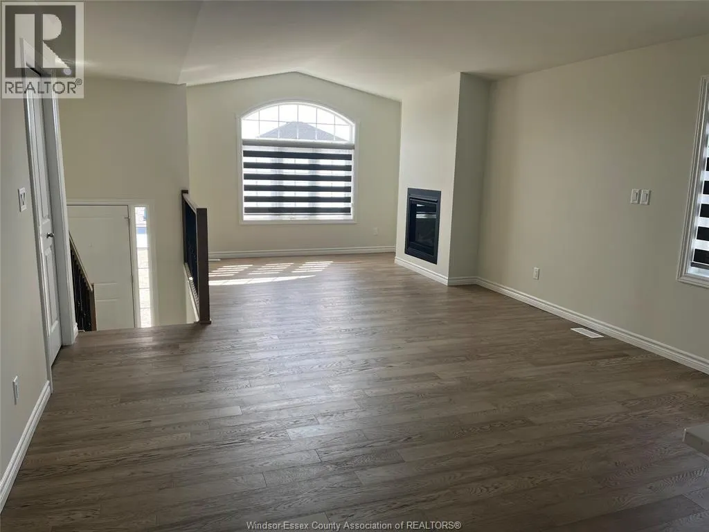 392 HEMLOCK LANE Unit# UPPER