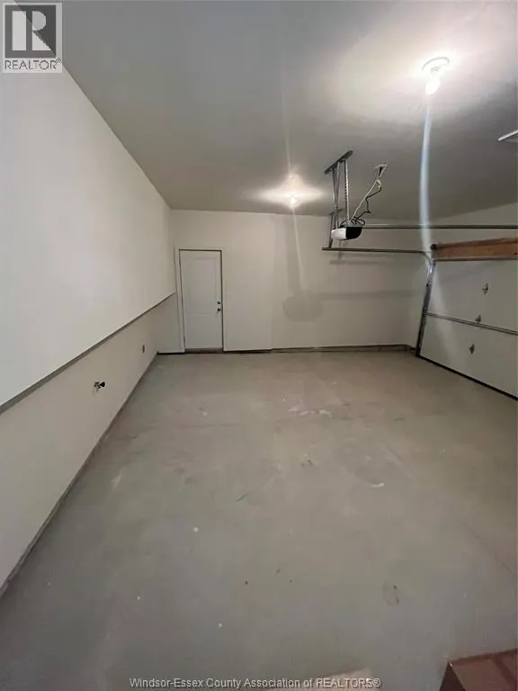 392 HEMLOCK LANE Unit# UPPER