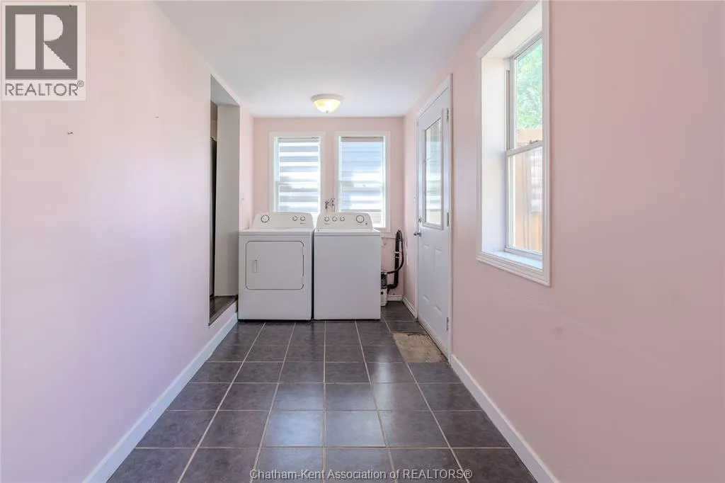 32 Degge STREET
