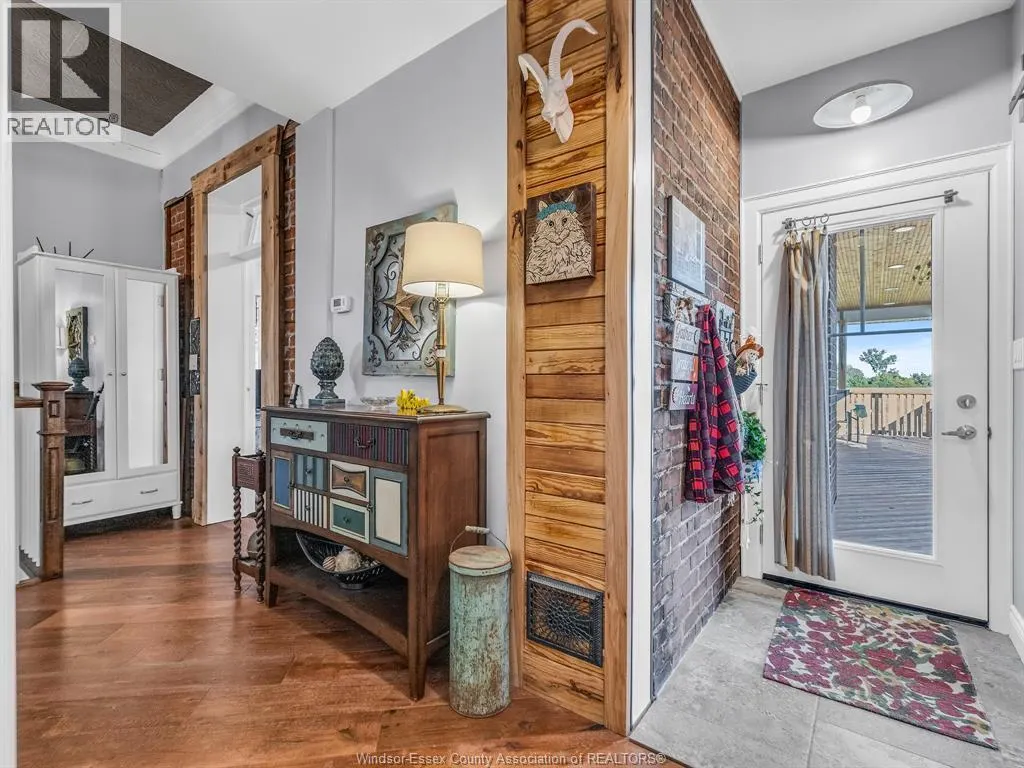 414 ELMSTEAD