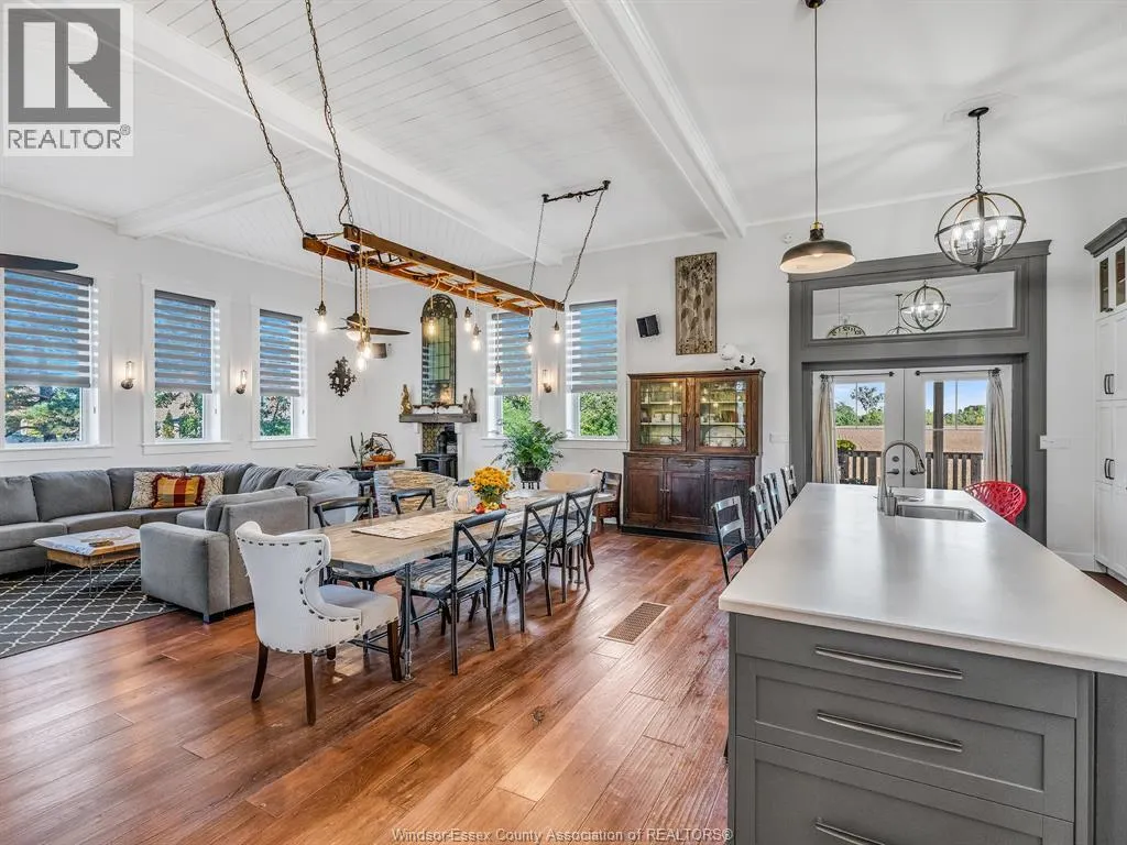 414 ELMSTEAD
