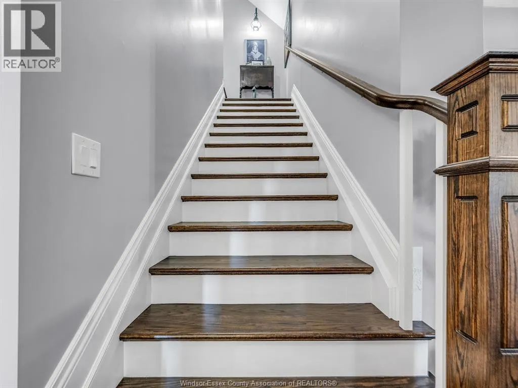 414 ELMSTEAD