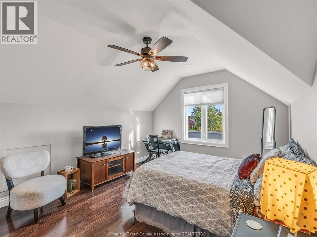 414 ELMSTEAD