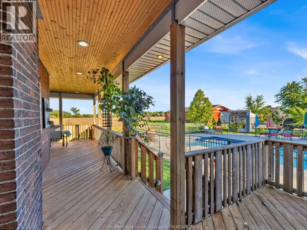 414 ELMSTEAD