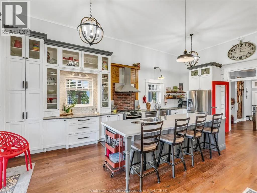 414 ELMSTEAD