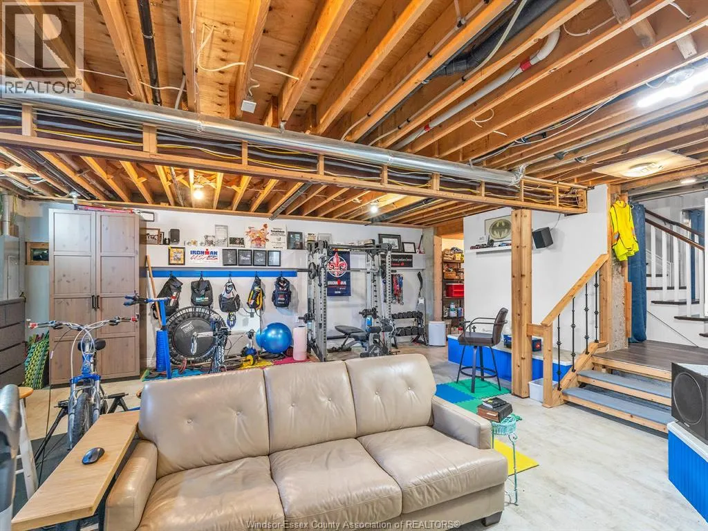414 ELMSTEAD