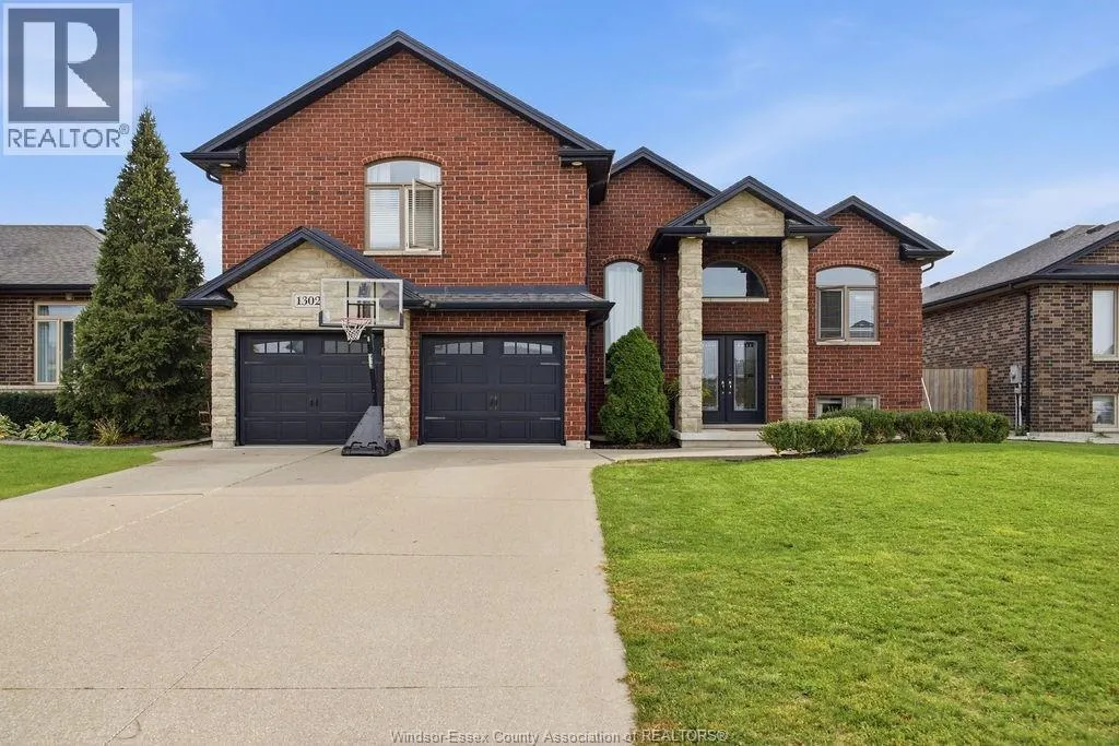 1302 DEER RUN TRAIL