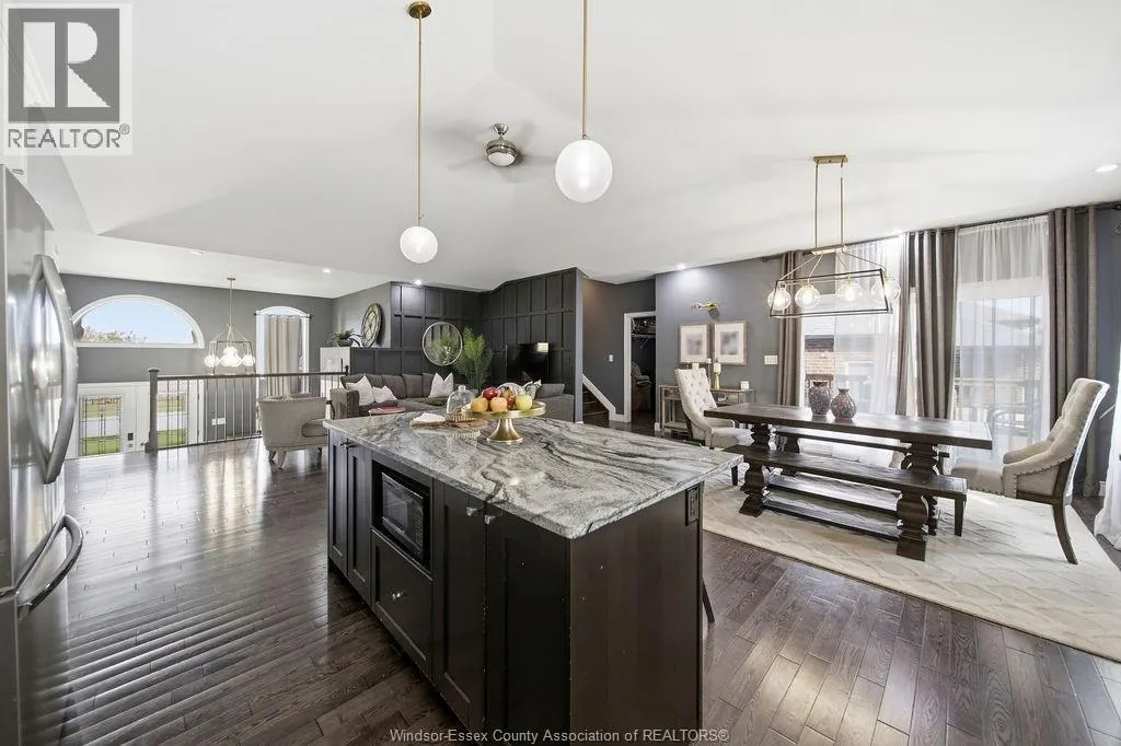 1302 DEER RUN TRAIL