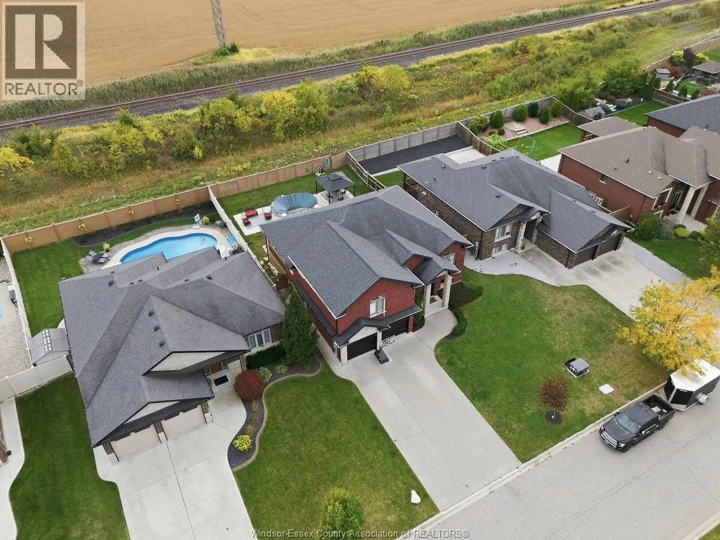 1302 DEER RUN TRAIL