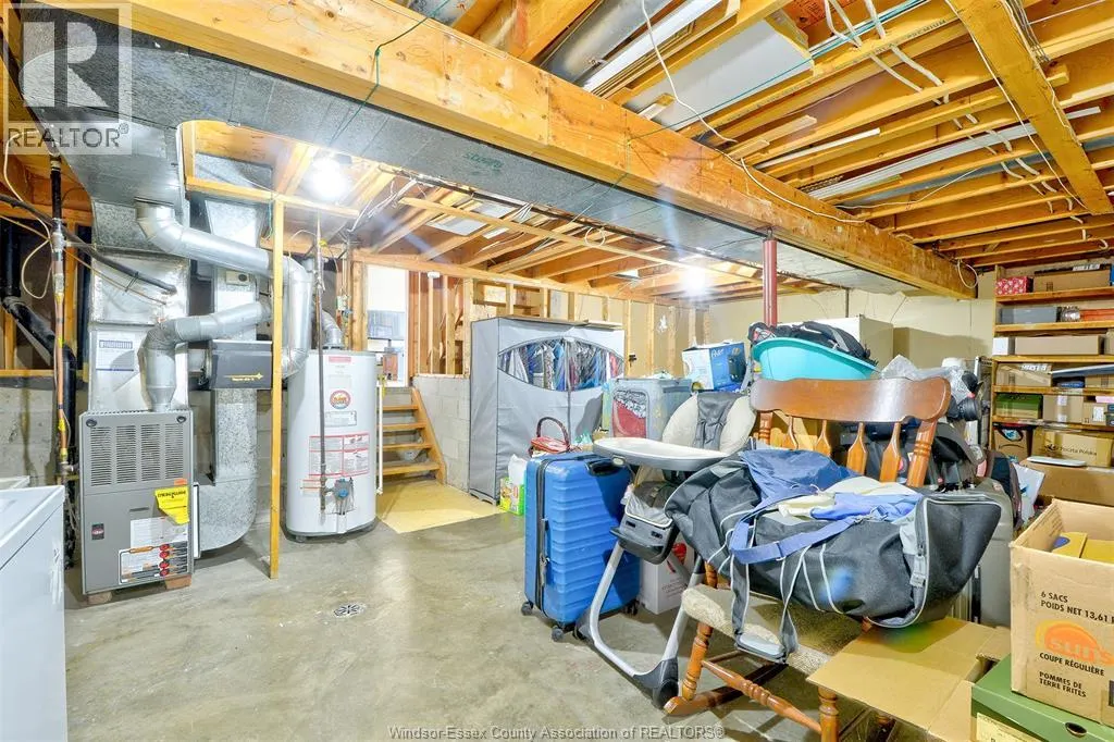 3325 DOLPHIN COURT