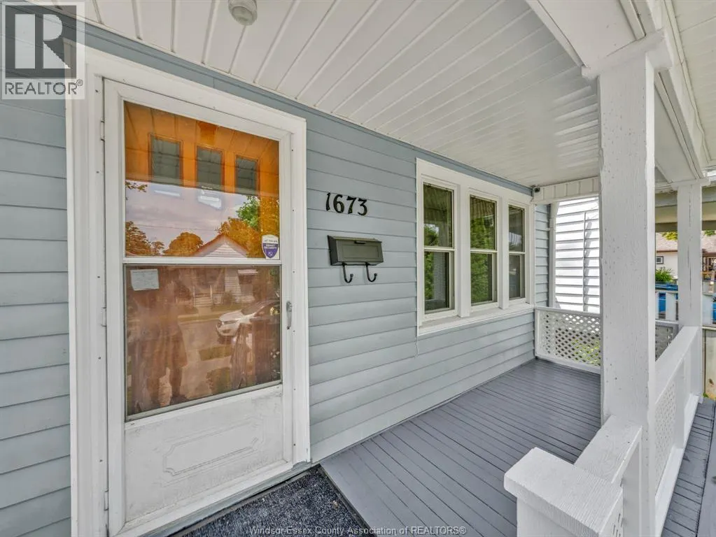 1673 Cadillac STREET