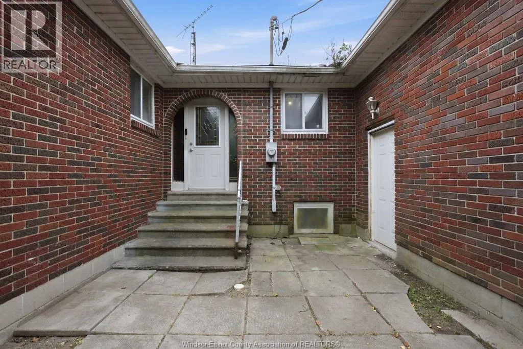 1441 HERITAGE ROAD