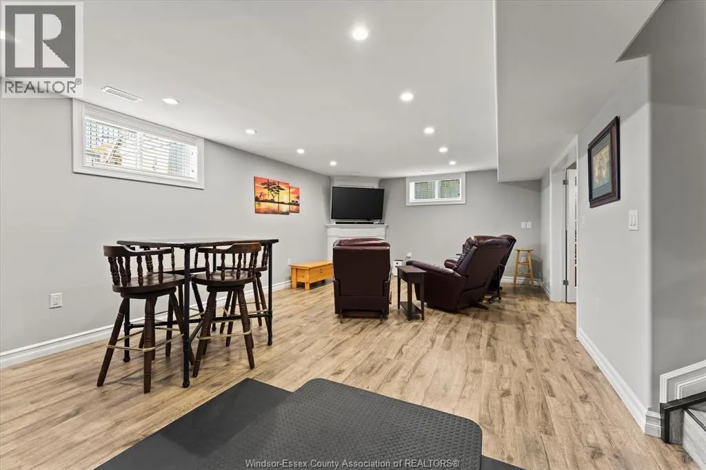 120 GOLFVIEW DRIVE