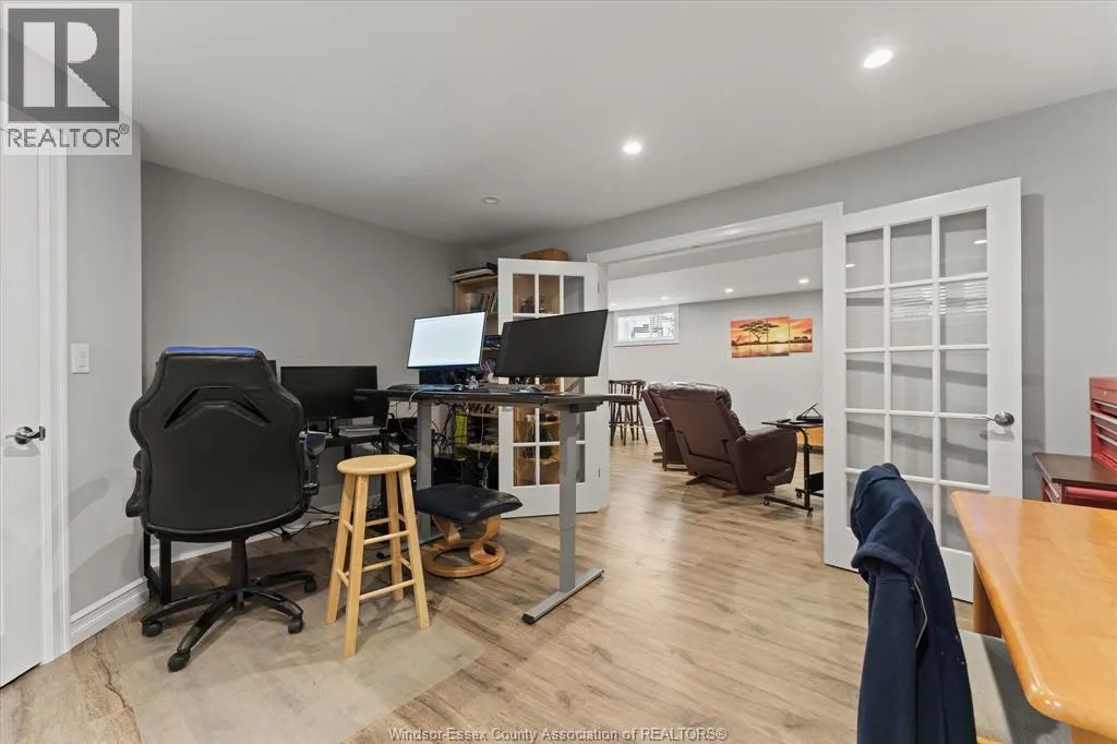 120 GOLFVIEW DRIVE