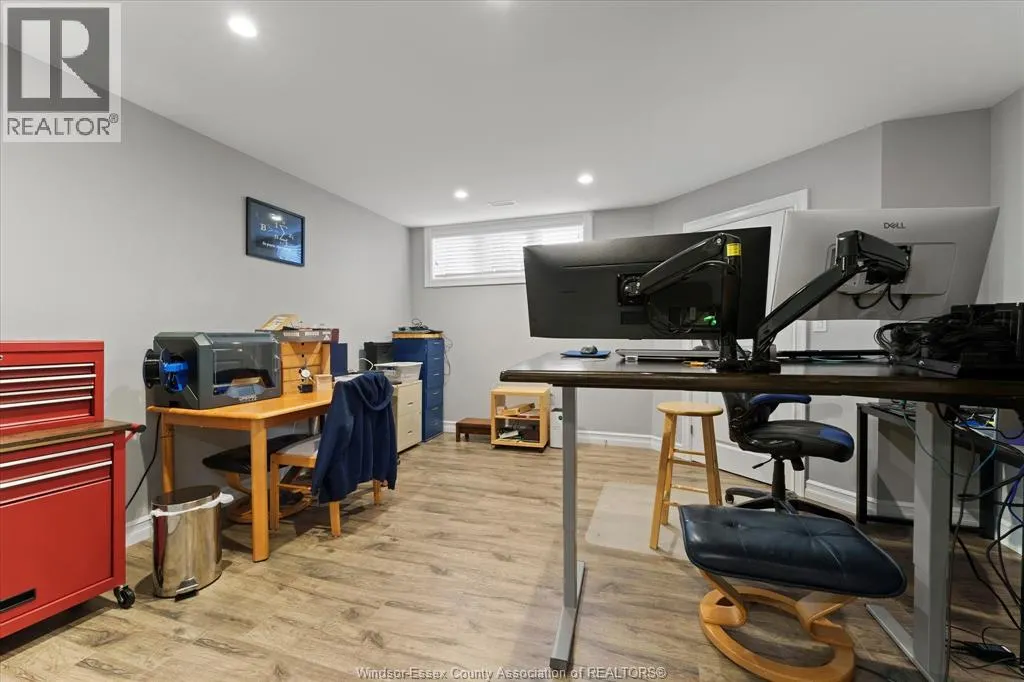 120 GOLFVIEW DRIVE