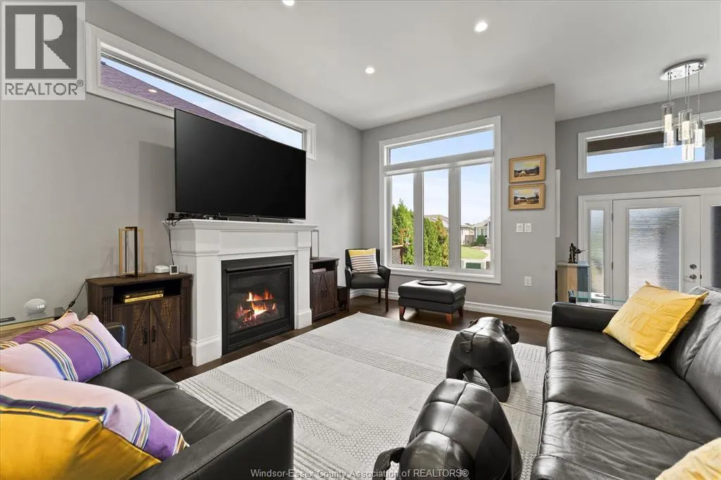 120 GOLFVIEW DRIVE