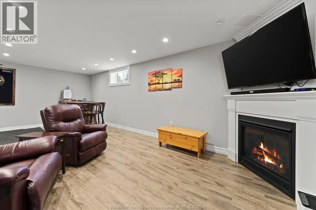 120 GOLFVIEW DRIVE
