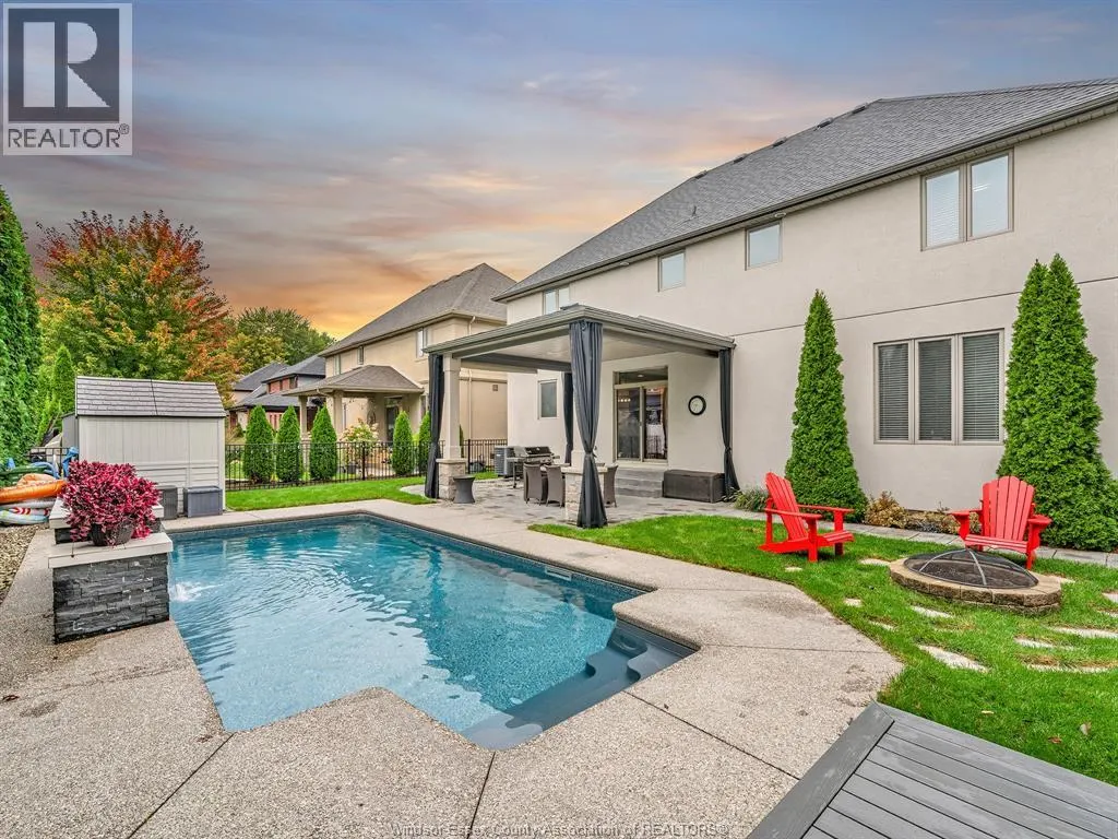 1255 MAPLE