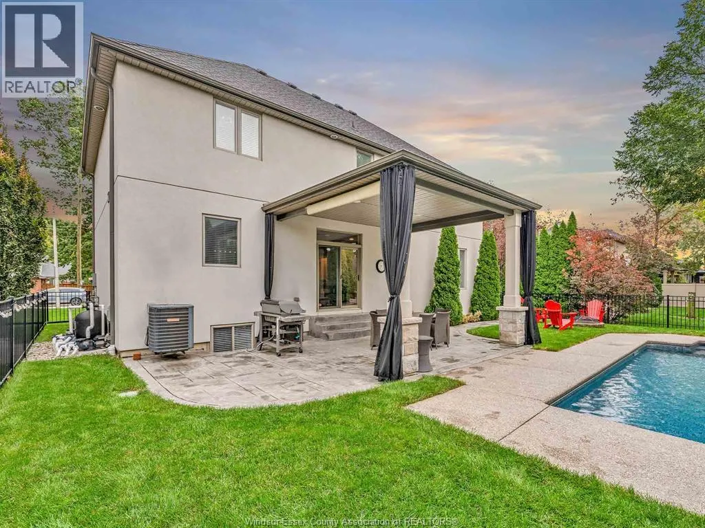 1255 MAPLE