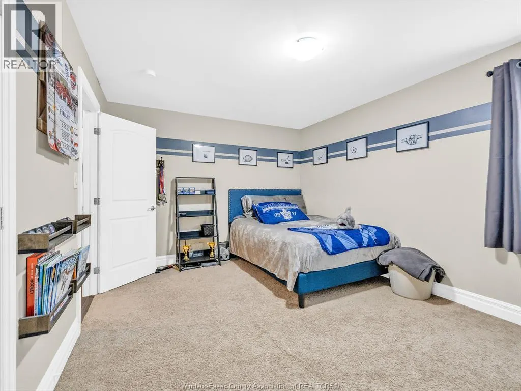 1255 MAPLE